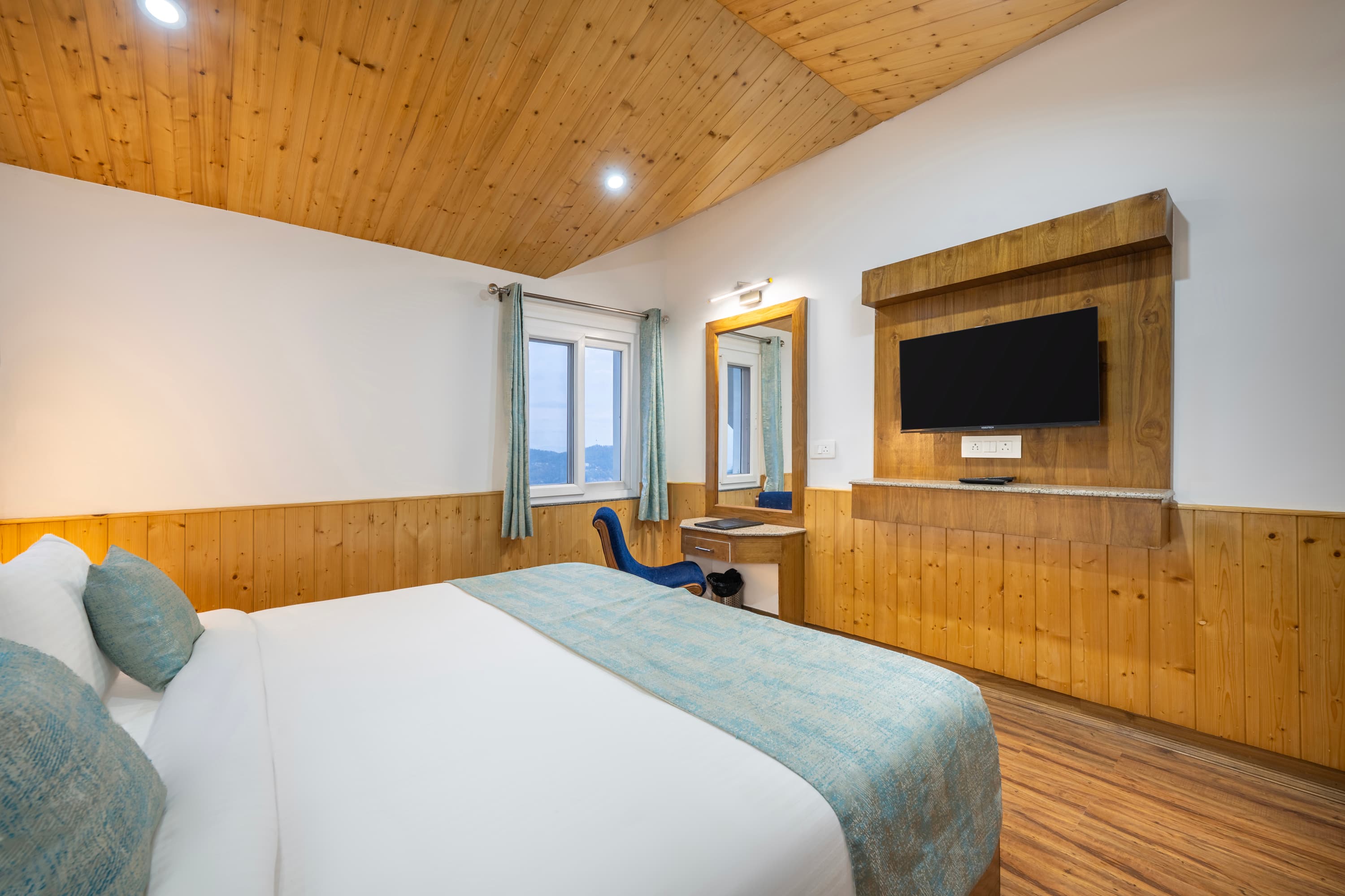 Attic (New Block) photo 2